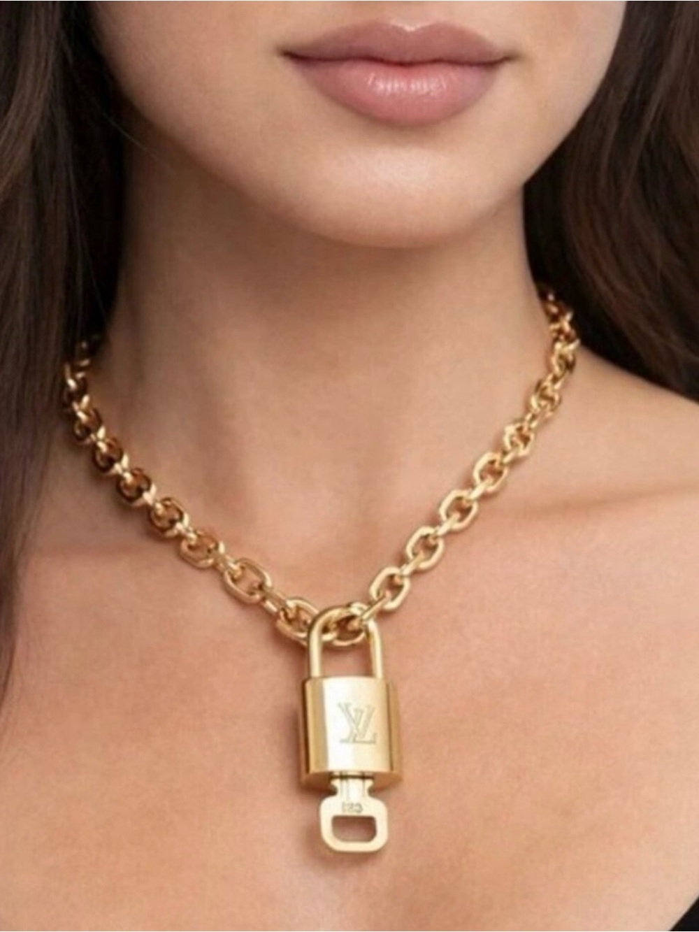 Louis Vuitton Vintage lock and key # 220